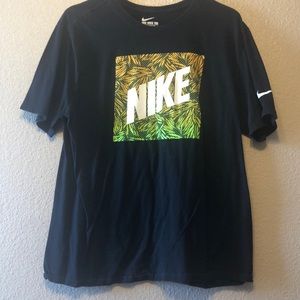 nike box logo tee